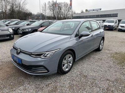 Gebraucht VW Golf VIII Basis 90 PS (66 kW) 2022 Grau Limousine