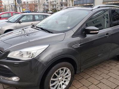 Grau Gebraucht 2016 Ford Kuga SYNC Edition SUV | 10.500 € (Superpreis)
