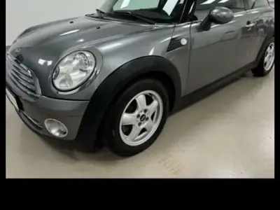 Usata Mini Cooper 120 CV (88 kW) 2009 Argento Utilitaria