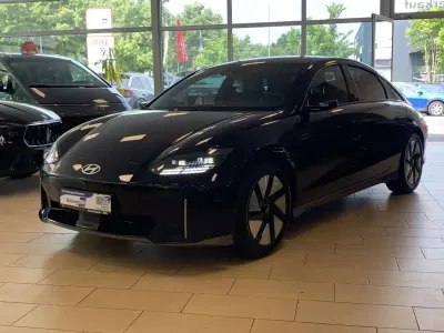 Gebraucht Hyundai Ioniq 6 239 kW (325 PS) 2024 Schwarz abyss black pearl / mic (metallic) Limousine
