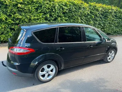 Używany Ford S-MAX S 140 KM (102 kW) 2012 Czarny Minivan