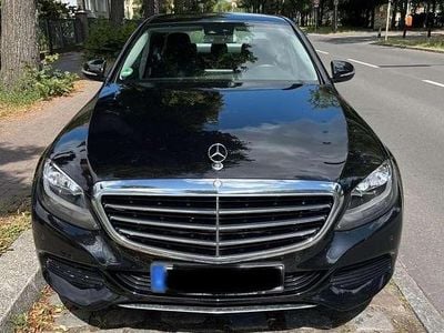 Gebraucht Mercedes C180 Exclusive 156 PS (114 kW) 2014 Schwarz Limousine