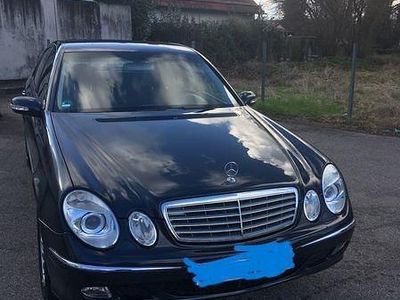 Second-hand Mercedes E320 Elegance 224 CP (164 kW) 2003 Albastru Berlinǎ