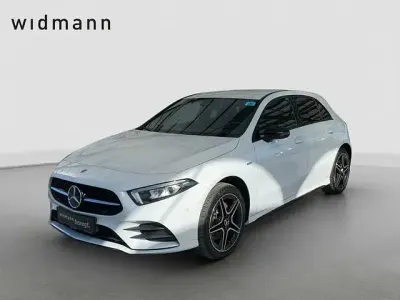 Gebraucht Mercedes A250 AMG 160 PS (117 kW) 2022 Digitalweiss Limousine