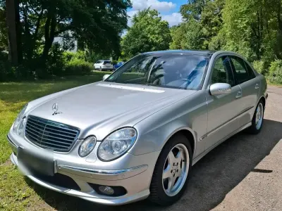 Gebraucht Mercedes E500 306 PS (225 kW) 2002 Silber Limousine