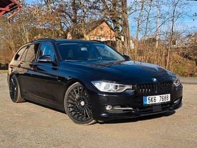 Gebraucht BMW 330 Sport Line 286 PS (210 kW) 2015 Schwarz Kombi