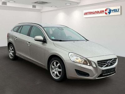 Gebraucht Volvo V60 Momentum 163 PS (119 kW) 2010 Grau Kombi