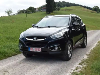 Gebraucht Hyundai ix35 Premium 163 PS (119 kW) 2011 Schwarz SUV
