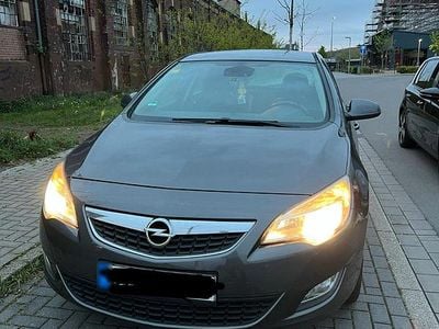 Usata Opel Astra 115 CV (84 kW) 2010 Blu Utilitaria