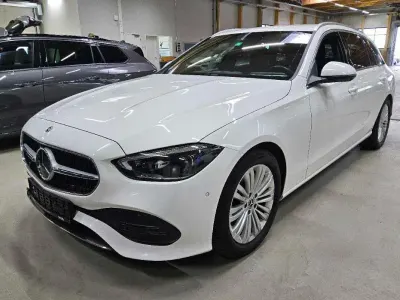 Gebraucht Mercedes 200 186 PS (136 kW) 2023 Weiß Limousine