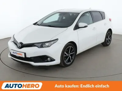 Gebraucht Toyota Auris Team 116 PS (85 kW) 2019 Weiß Kleinwagen