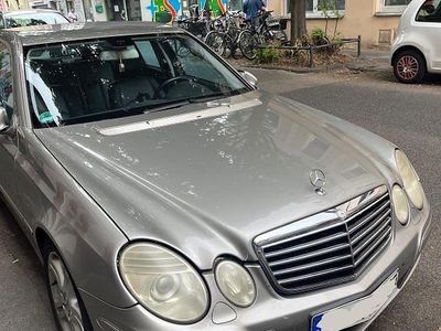 Mercedes E280