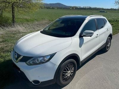 Second-hand Nissan Qashqai N-Vision 116 CP (85 kW) 2016 Alb SUV