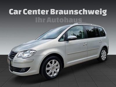 Silber Gebraucht 2009 VW Touran Highline Van / Kleinbus | 4.999 € (Fairer Preis)