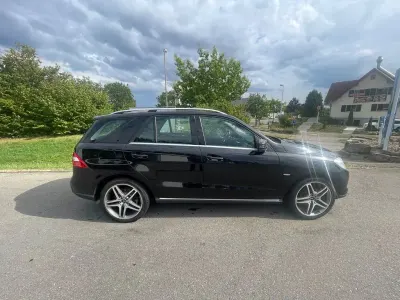 Gebraucht Mercedes ML350 AMG 258 PS (189 kW) 2011 Schwarz SUV