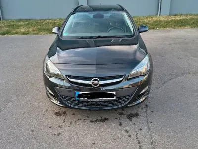 Gebraucht Opel Astra Selection 110 PS (80 kW) 2015 Schwarz Kombi