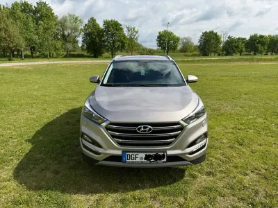 Gebraucht Hyundai Tucson Turbo 177 PS (130 kW) 2016 Silber SUV