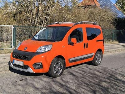 Gebraucht Fiat Qubo Trekking 95 PS (69 kW) 2017 Orange Van / Kleinbus