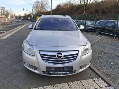 Silber Gebraucht 2010 Opel Insignia Innovation Kombi | 1.990 € (Fairer Preis)