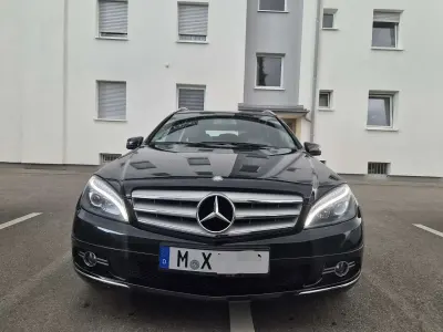 Gebraucht Mercedes C180 156 PS (114 kW) 2009 Schwarz Limousine