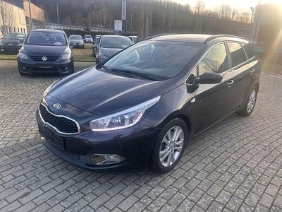 Gebraucht Kia Ceed Sportswagon FIFA World Cup Edition 128 PS (94 kW) 2014 Schwarz Kombi