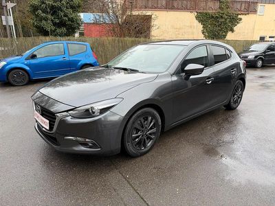 Grau Gebraucht 2017 Mazda 3 Exclusive-Line Limousine | 11.900 € (Fairer Preis)