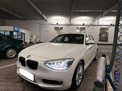 Weiß Gebraucht 2013 BMW 118 Kleinwagen | 7.499 € (Etwas zu teuer)