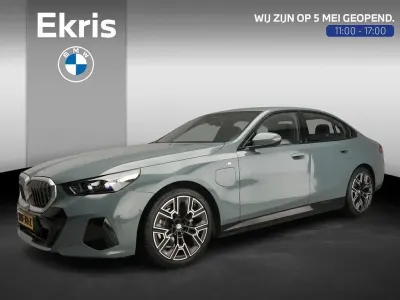 Usata BMW 530e M Sport 299 CV (219 kW) 2025 Verde Berlina