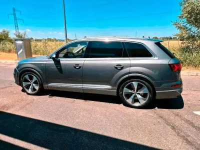 Gebraucht Audi Q7 S-Line 333 PS (244 kW) 2015 Grau SUV