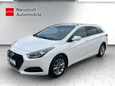 Gebraucht Hyundai i40 Trend 141 PS (103 kW) 2016 Weiß Kombi