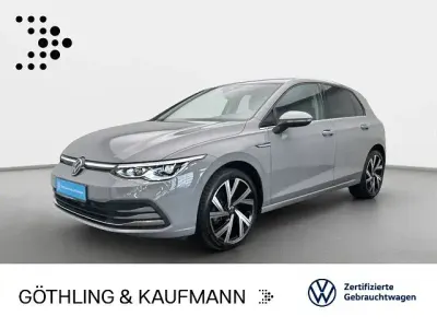 Gebraucht VW Golf VIII Style 131 PS (96 kW) 2024 Mondsteingrau Limousine
