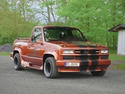 Second-hand Chevrolet Silverado 200 CP (147 kW) 1992 Portocaliu SUV