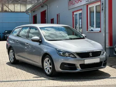 Gebraucht Peugeot 308 SW 131 PS (96 kW) 2018 Grau Kombi