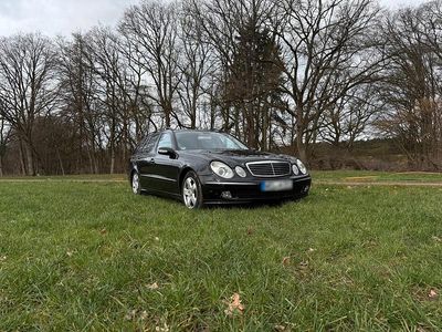 Gebraucht Mercedes E320 Avantgarde 204 PS (150 kW) 2004 Schwarz Kombi
