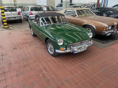 Second-hand MG B 136 CP (100 kW) 1968 Verde Cabrio