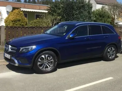 Gebraucht Mercedes GLC220 AMG line 170 PS (125 kW) 2017 Blau SUV