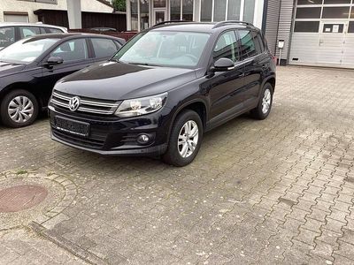 Gebraucht VW Tiguan Trendline 122 PS (89 kW) 2015 Schwarz SUV