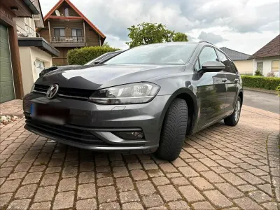 Second-hand VW Golf VII Trendline 116 CP (85 kW) 2019 Gri Break