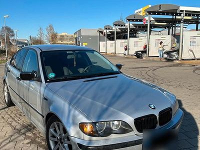 Usata BMW 318 143 CV (105 kW) 2003 Argento Berlina