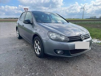 Second-hand VW Golf VI Style 105 CP (77 kW) 2011 Gri Hatchback