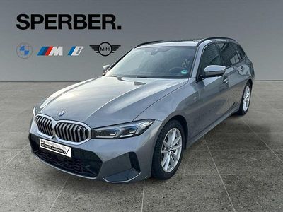 Gebraucht BMW 330 Performance 258 PS (189 kW) 2025 Grau Kombi