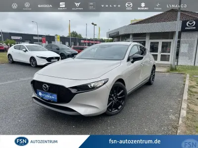 Neu Mazda 3 Homura-Line 140 PS (102 kW) 2026 Platinum quartz m Limousine