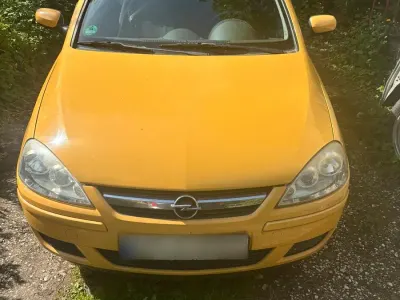 Używany Opel Corsa 59 KM (43 kW) 2006 Żółty Hatchback