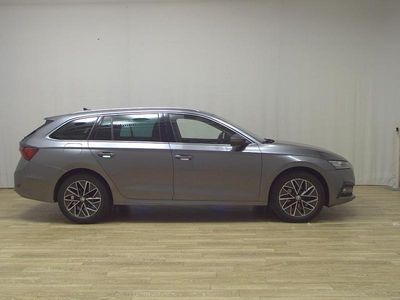 Grau Gebraucht 2022 Skoda Octavia Style Kombi | 14.590 € (Fairer Preis)