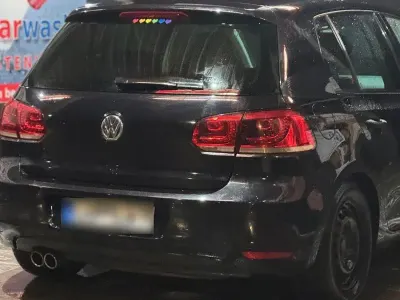 Gebraucht VW Golf VI Highline 122 PS (89 kW) 2011 Schwarz Kleinwagen