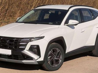 Gebraucht Hyundai Tucson Select 136 PS (100 kW) 2024 Atlas white SUV