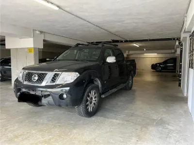 Gebraucht Nissan Navara 231 PS (169 kW) 2011 Schwarz Pickup