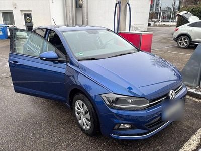 Blau Gebraucht 2018 VW Polo Highline Kleinwagen | 15.990 € (Fairer Preis)