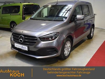 Lackfarbe chromitgrau metallic Gebraucht 2023 Mercedes 180 Progressive Limousine | 39.980 €