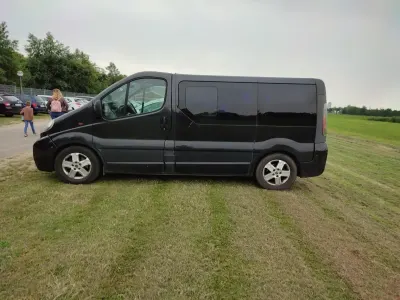 Gebraucht Opel Vivaro 101 PS (74 kW) 2003 Schwarz Van / Kleinbus